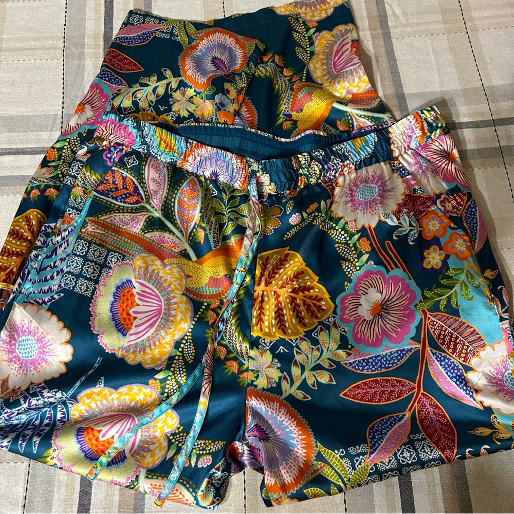 Johnny Was Vibrant Print Silk Pull On Drawstring Pants - Picture 4 of 16